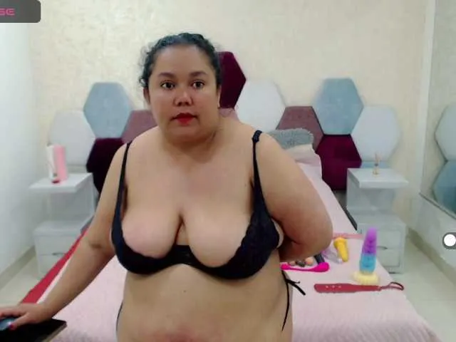 Live sex webcam photo for marianabbw #277175437