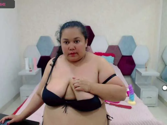 Live sex webcam photo for marianabbw #277197281