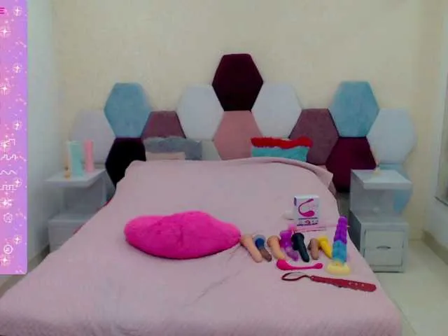 Live sex webcam photo for marianabbw #277395657