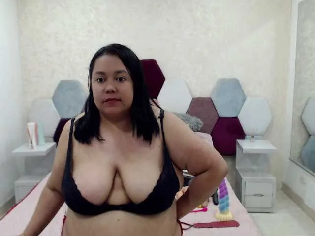 Live sex webcam photo for marianabbw #278085635