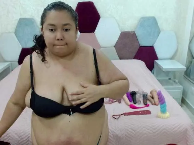 Live sex webcam photo for marianabbw #290615570