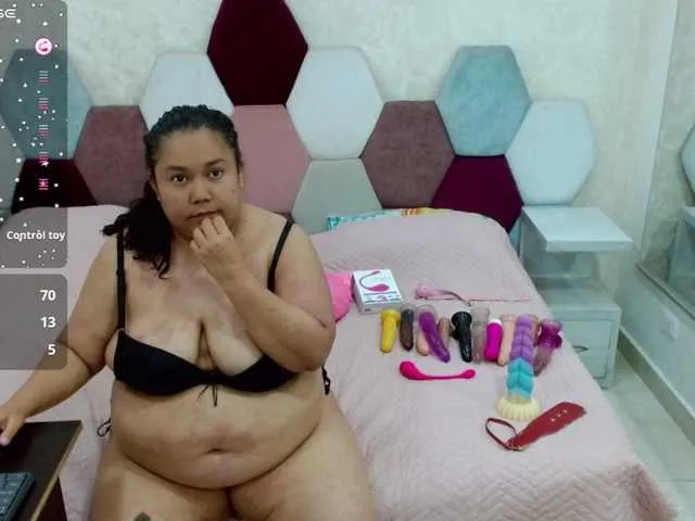 Live sex webcam photo for marianabbw #291241891