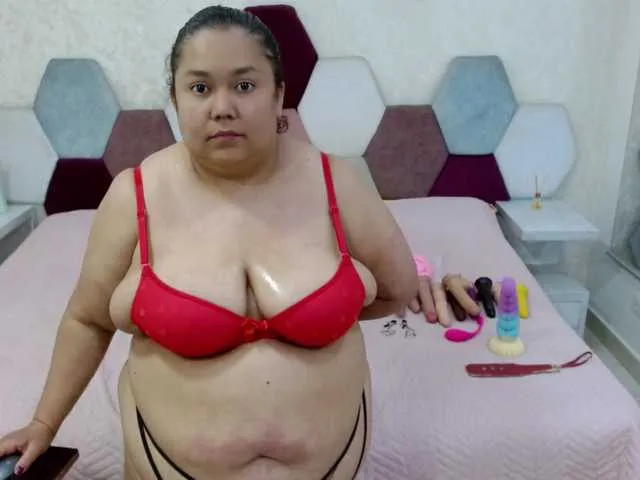 Live sex webcam photo for marianabbw #292705688