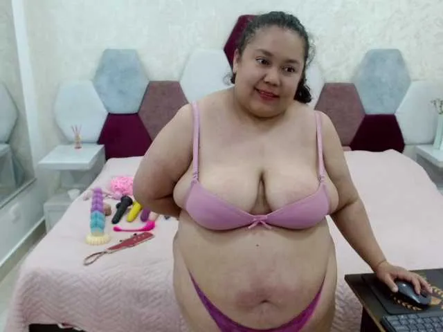 Live sex webcam photo for marianabbw #294239880