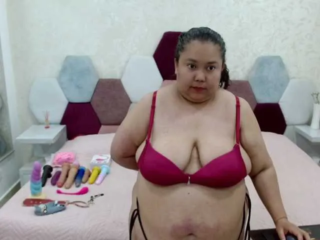 Live sex webcam photo for marianabbw #294275413
