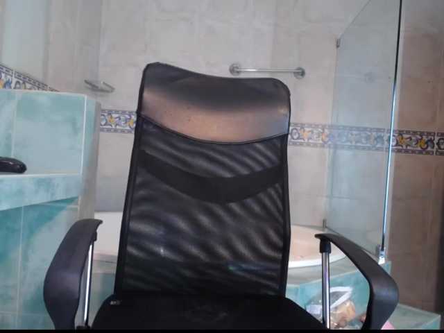 Live sex webcam photo for marianagarci #272691677