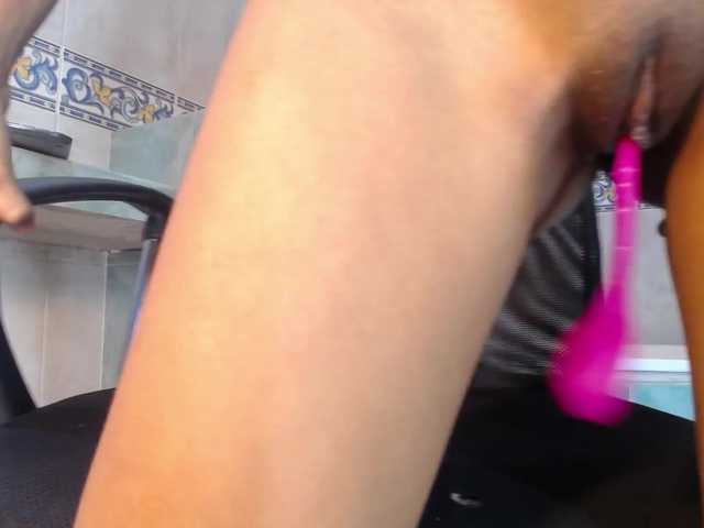 Live sex webcam photo for marianagarci #272783047