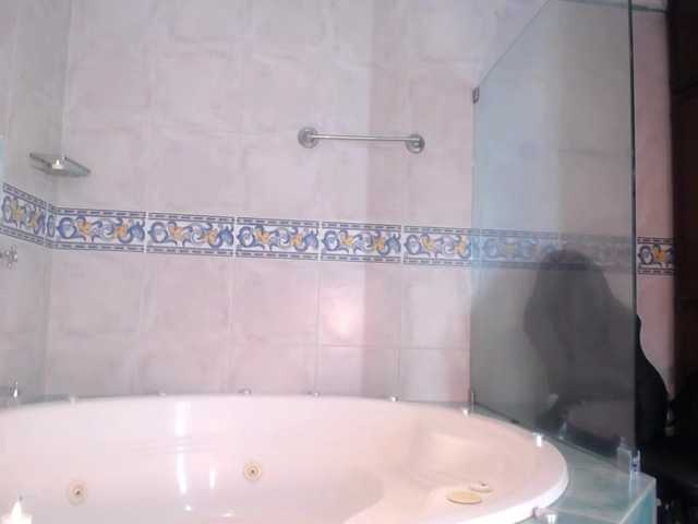 Live sex webcam photo for marianagarci #273693920