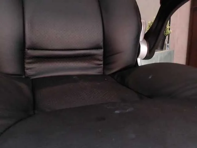 Live sex webcam photo for marianagarci #273915431