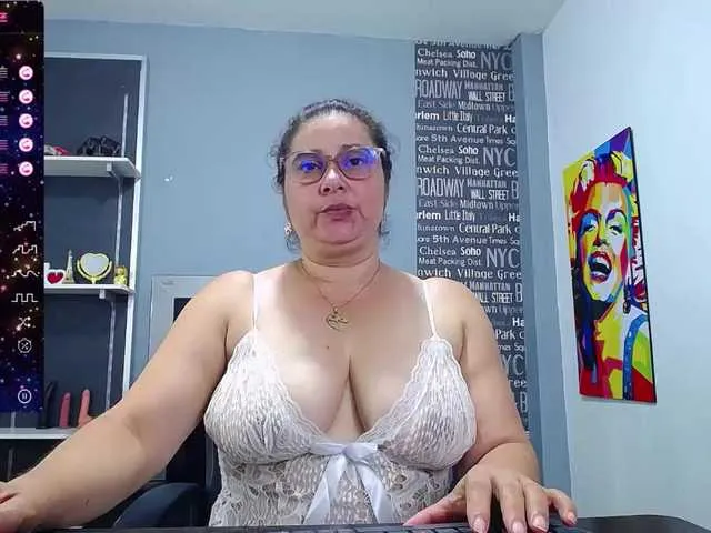Live sex webcam photo for marianamilf69 #276558195