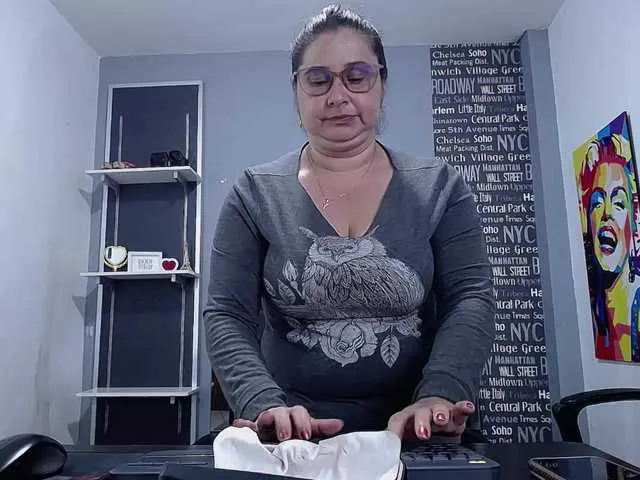 Live sex webcam photo for marianamilf69 #276667788