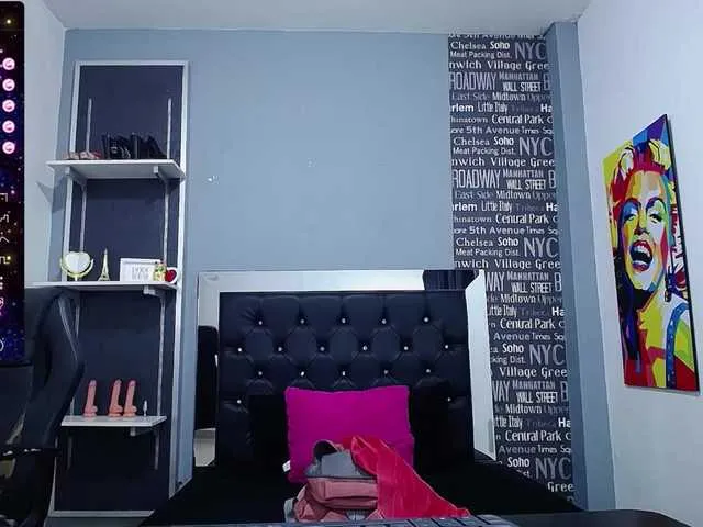 Live sex webcam photo for marianamilf69 #276880410