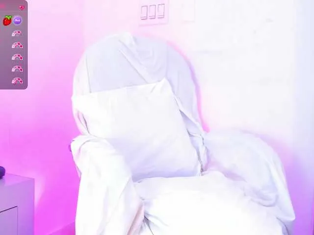 Live sex webcam photo for marianaruizz #291289267