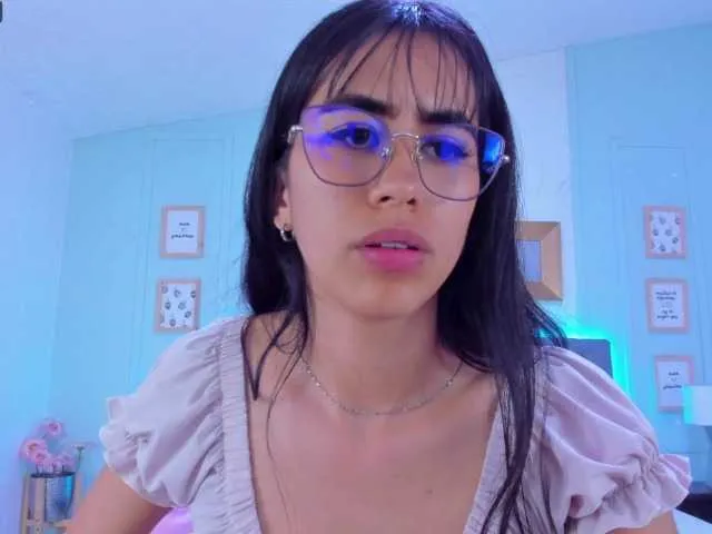 Live sex webcam photo for marianaxxx- #276533096