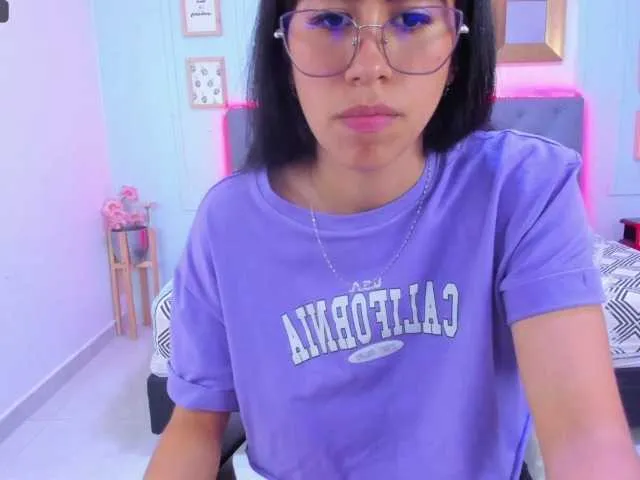Live sex webcam photo for marianaxxx- #276656503