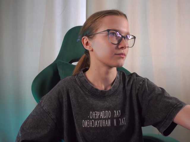 Live sex webcam photo for mariaro #291425292