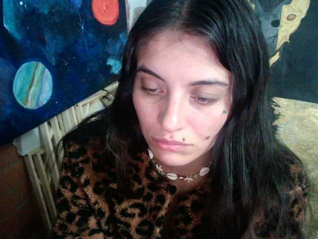 Live sex webcam photo for mariecam420 #277248668