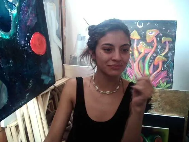 Live sex webcam photo for mariecam420 #277271061