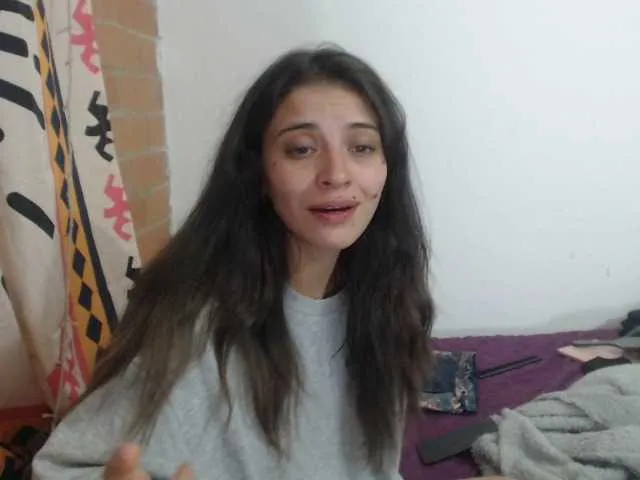 Live sex webcam photo for mariecam420 #277390843