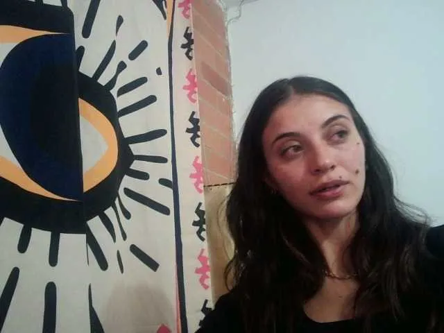 Live sex webcam photo for mariecam420 #277511995