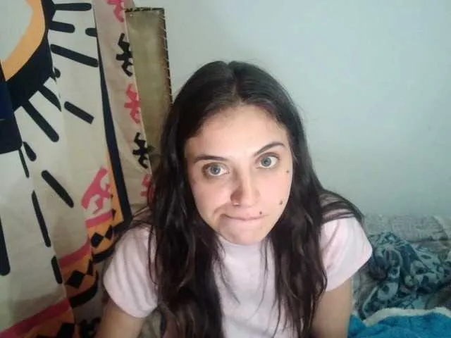 Live sex webcam photo for mariecam420 #277534393