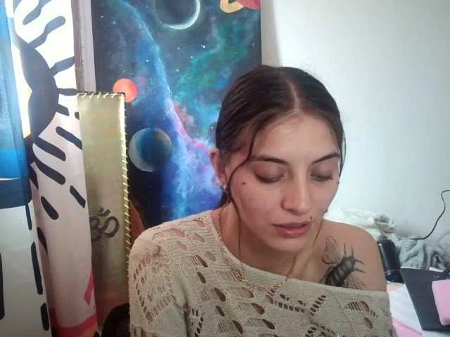 Live sex webcam photo for mariecam420 #277576927