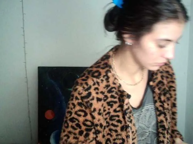 Live sex webcam photo for mariecam420 #277699923