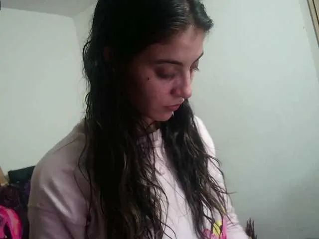 Live sex webcam photo for mariecam420 #277936725