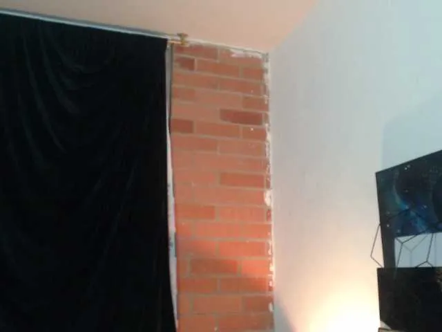 Live sex webcam photo for mariecam420 #278199095