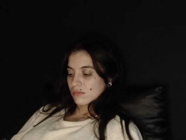 Live sex webcam photo for mariecam420 #283187407