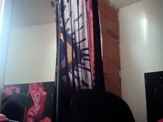 Live sex webcam photo for mariecam420 #289015495