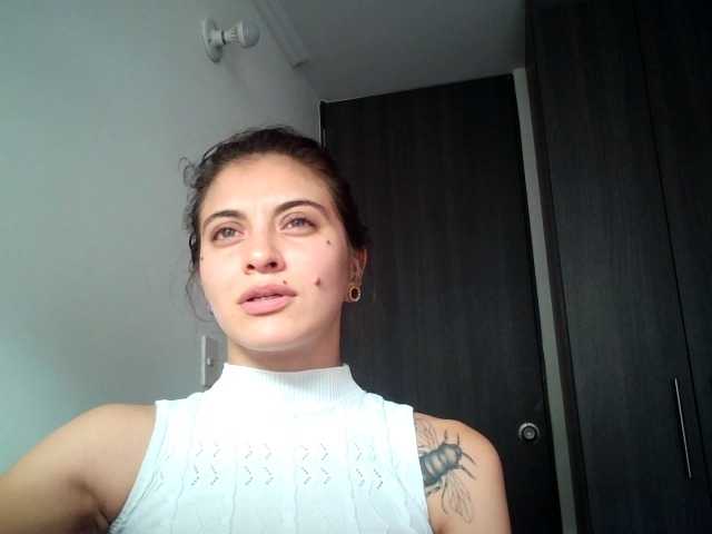 Live sex webcam photo for mariecam420 #289965571