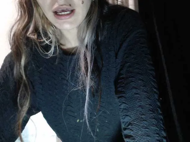 Live sex webcam photo for mariecam420 #290303787