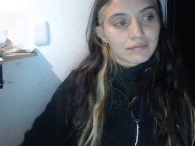 Live sex webcam photo for mariecam420 #290390344