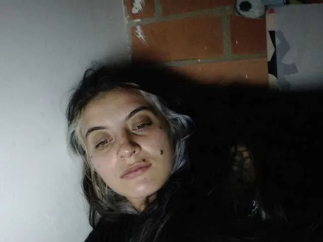 Live sex webcam photo for mariecam420 #290640752