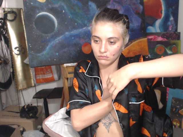 Live sex webcam photo for mariecam420 #290738262