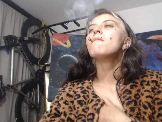 Live sex webcam photo for mariecam420 #290747259