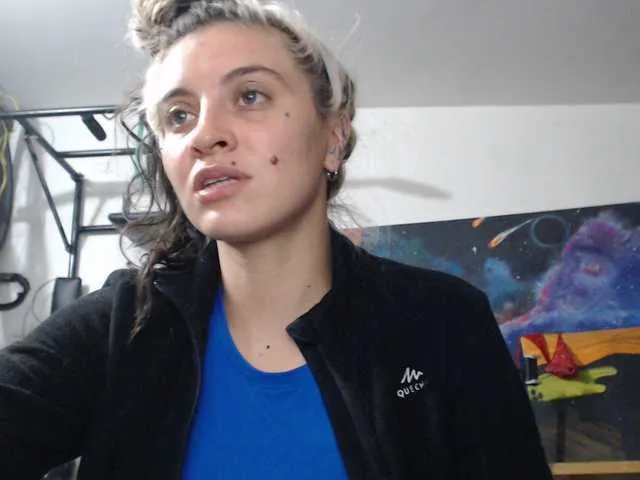 Live sex webcam photo for mariecam420 #290928041