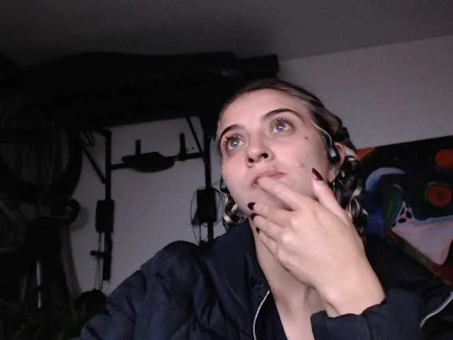 Live sex webcam photo for mariecam420 #290981310