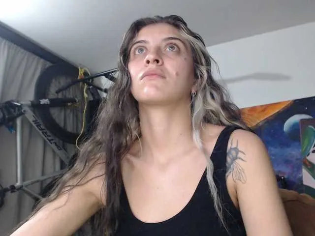 Live sex webcam photo for mariecam420 #291019950