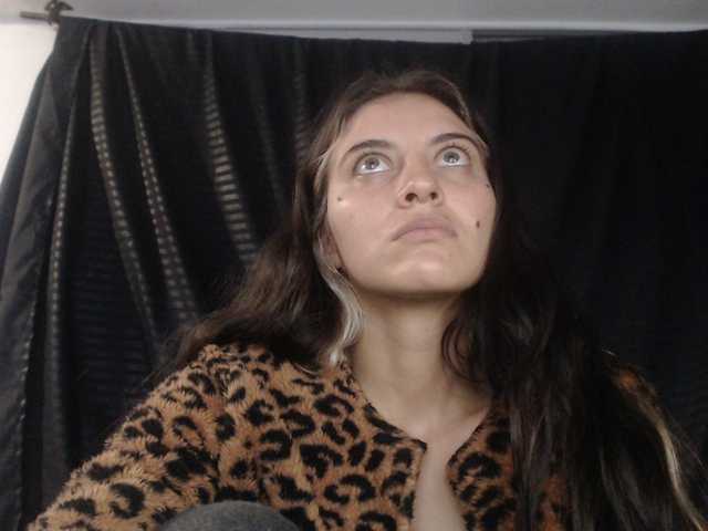 Live sex webcam photo for mariecam420 #291176106