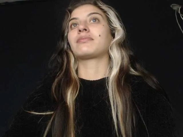 Live sex webcam photo for mariecam420 #291228556