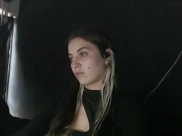 Live sex webcam photo for mariecam420 #291254751