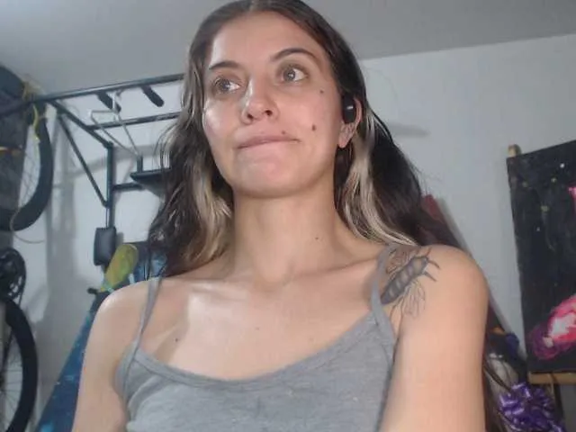 Live sex webcam photo for mariecam420 #291679541