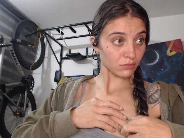 Live sex webcam photo for mariecam420 #291719507