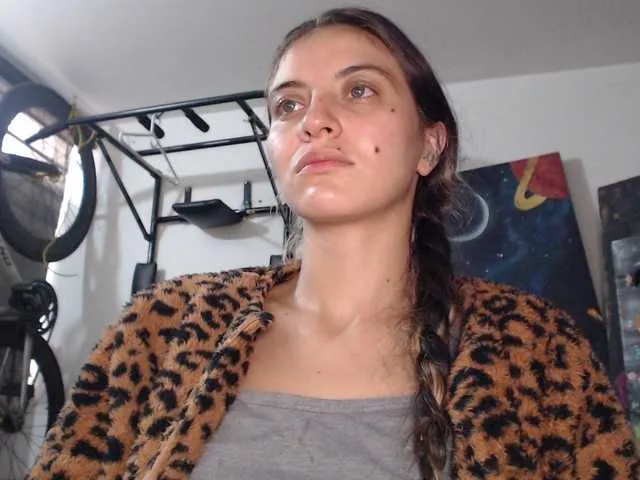 Live sex webcam photo for mariecam420 #291728146