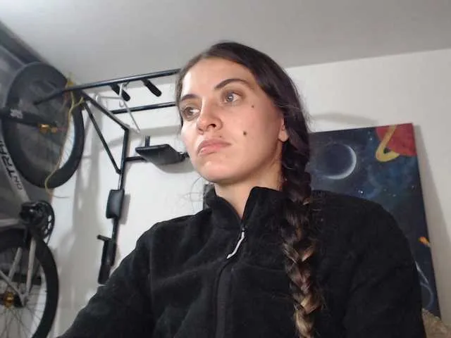 Live sex webcam photo for mariecam420 #291755486