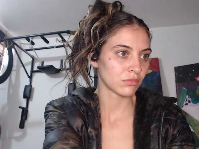 Live sex webcam photo for mariecam420 #291767777