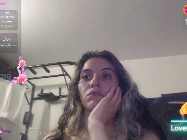 Live sex webcam photo for mariecam420 #291869193