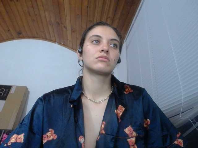 Live sex webcam photo for mariecam420 #292056307